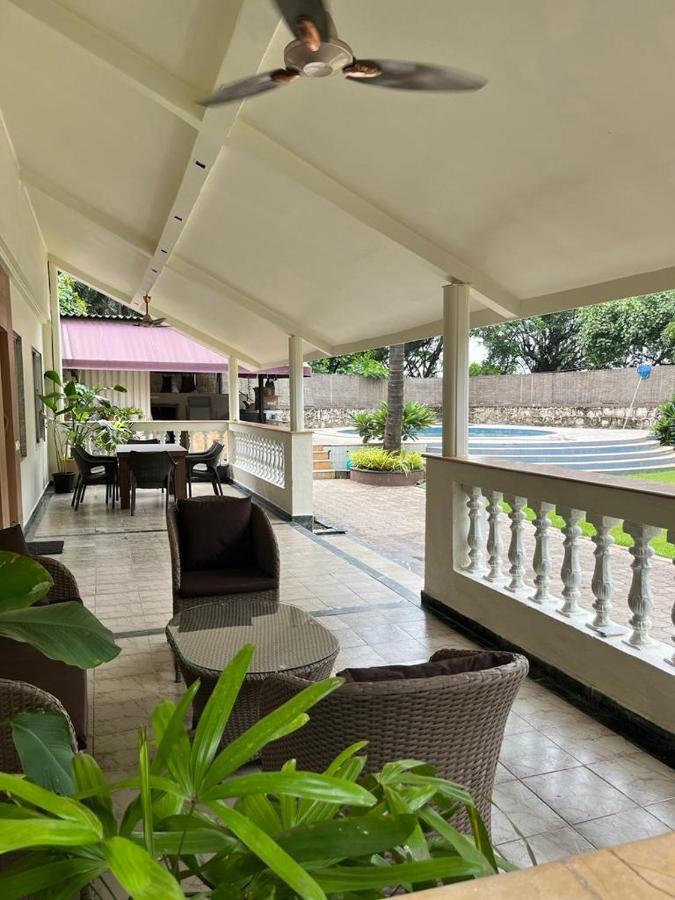 Villa By The Sea Bombay Esterno foto