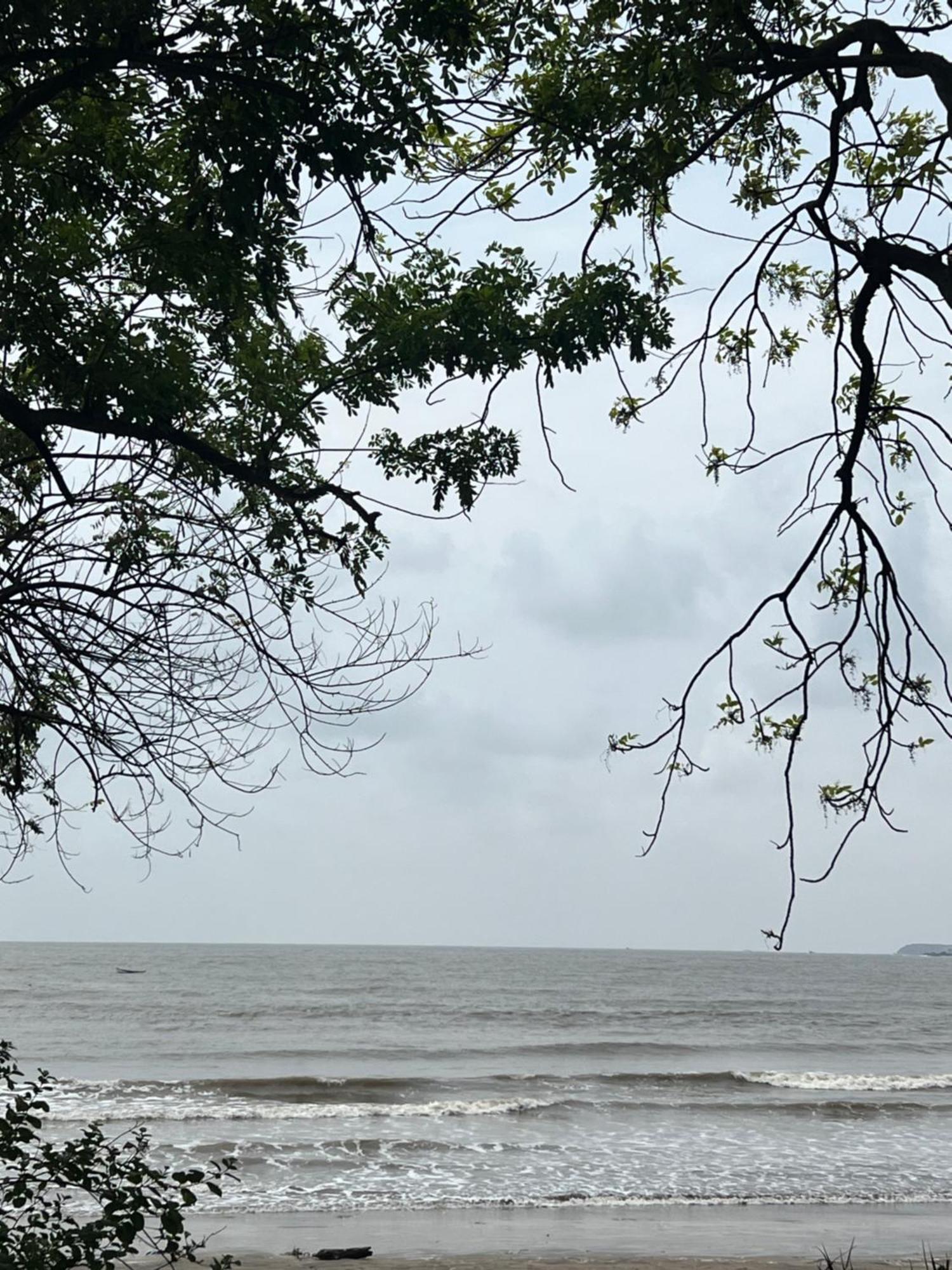 Villa By The Sea Bombay Esterno foto